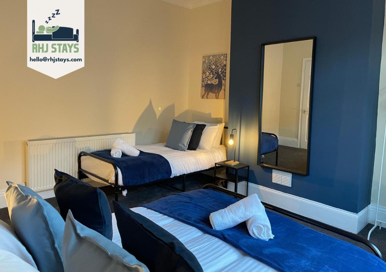 Howe - Newly Refurbished 2 Bedroom Flat Free Parking ゲーツヘッド エクステリア 写真